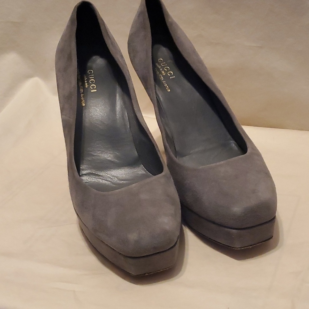 Gucci Grey Suede Stillettos SZ 37.5